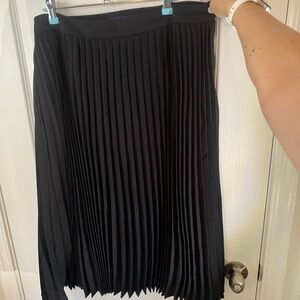 Lands' End Classic Black Midi Skirt